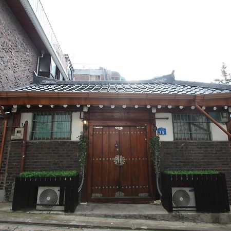 Icos Guesthouse 1 - Female Only Seoul Exterior photo