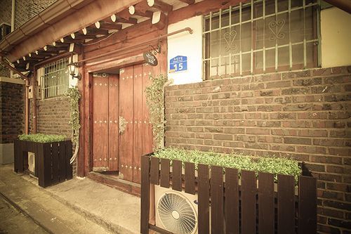 Icos Guesthouse 1 - Female Only Seoul Exterior photo