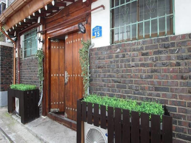 Icos Guesthouse 1 - Female Only Seoul Exterior photo